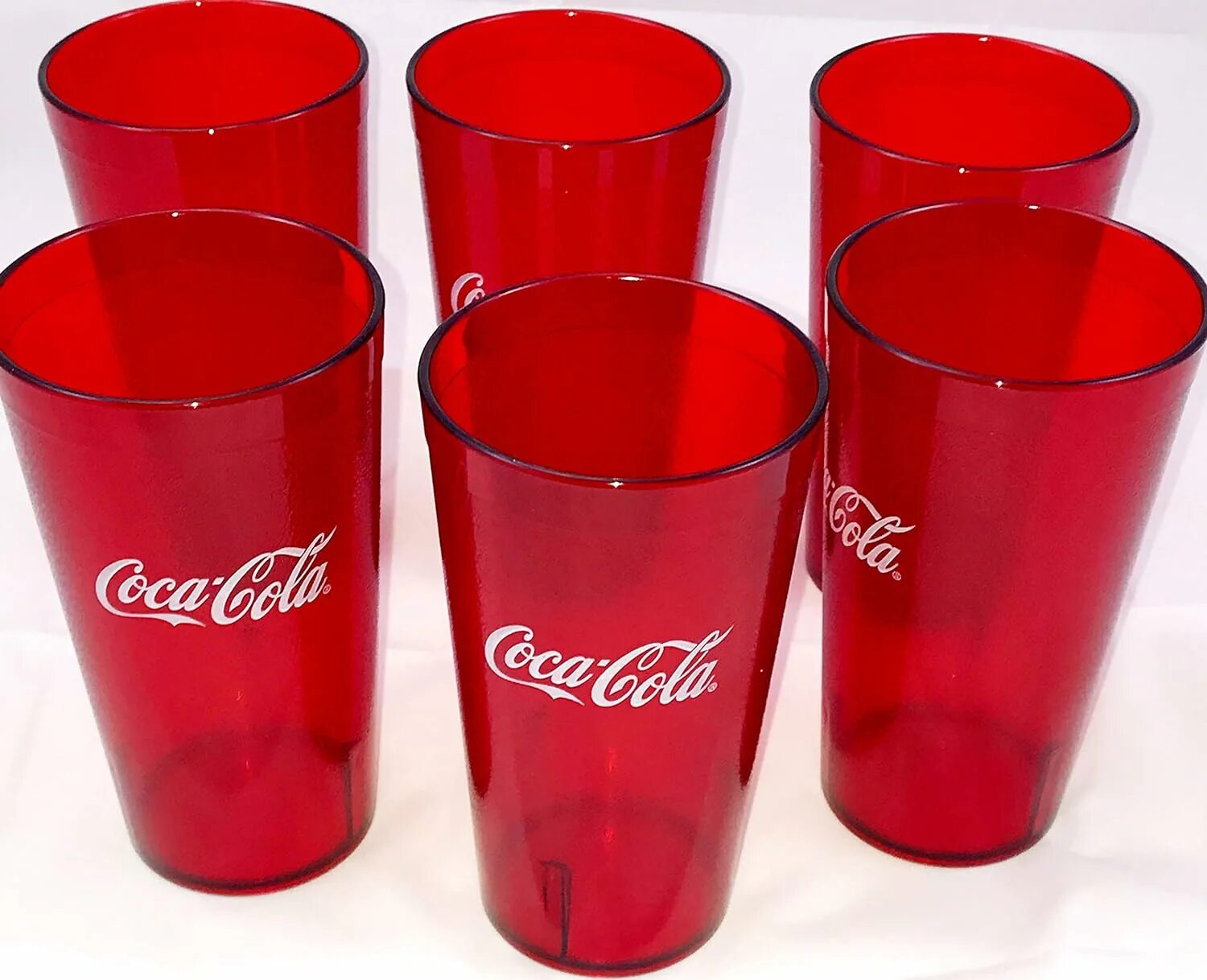 Стаканы msn. Стаканы Coca Cola 2021. Набор стаканов 3 шт, 35сl FH Coca-Cola can Glass e9317. Стаканчик пластмассовый. Красные пластиковые бокалы.