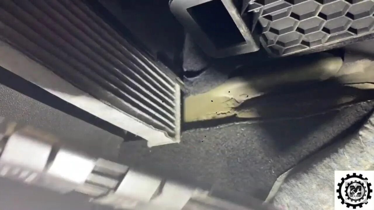 Шкода рапид фильтр салона где находится Проведение ТО-2 своими руками Volkswagen Polo Sedan, 1,6 л, 2012 года плановое