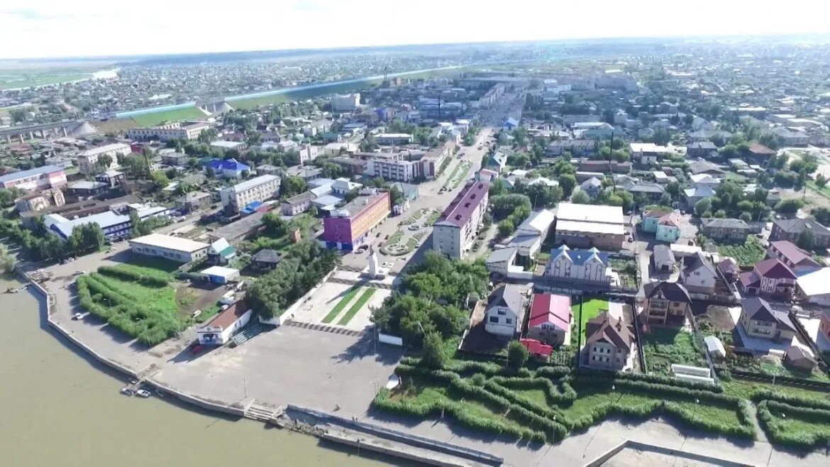 Набережная камень на оби. Г камень на оби алтайский край. Турбаза сила озер завьялово алтайский край. Памятник камень на оби. Камень на оби на карте.