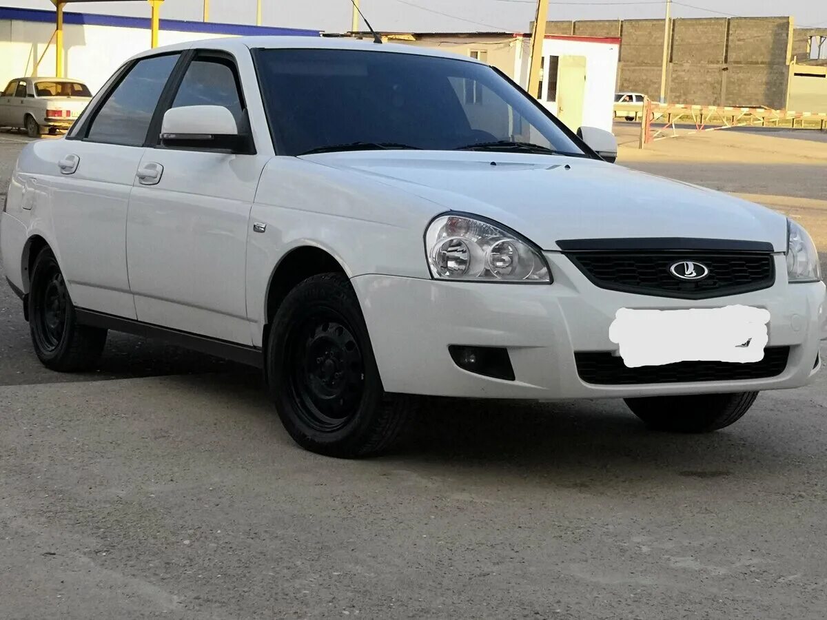 Лада приора седан 2016 фото на заставку. Лада самара и приора. Приора седан бу на авито. Приора 2012 года зеленая хетчбек. Лада приора хэтчбек 2011 года.