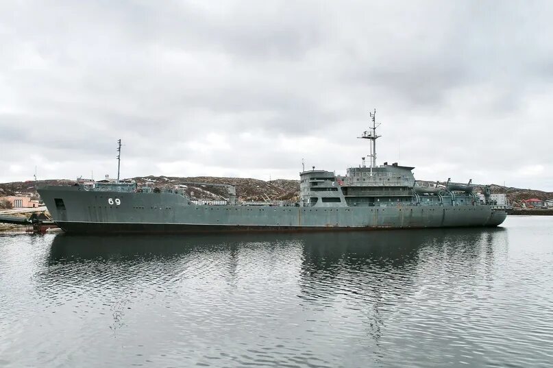 Плавмастерская 82. Плавмастерская пм-138. Корабли пм. Корабли пм. Пм 56 плавмастерская.