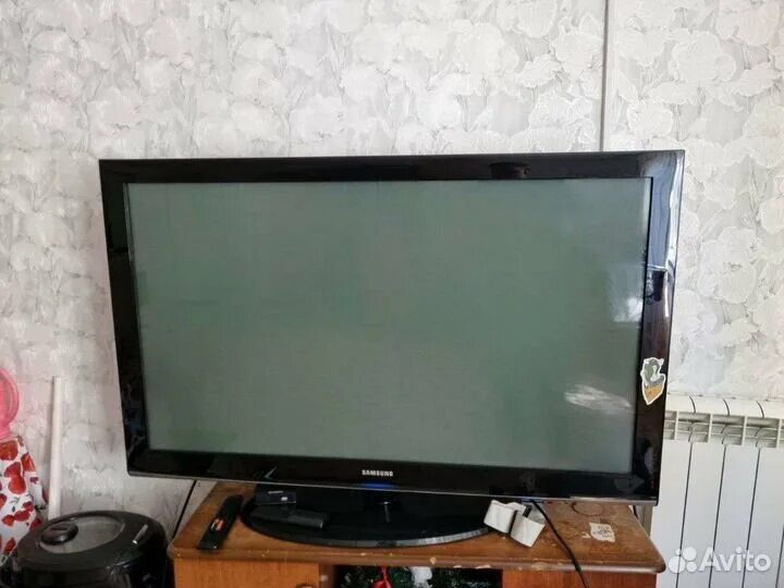Телевизор самсунг 102 см диагональ. Телевизор sharp 32bb2e. Бу телевизоры 40 дюймов. Toshiba model 32lv833rb. Philips 40pfl5007t.