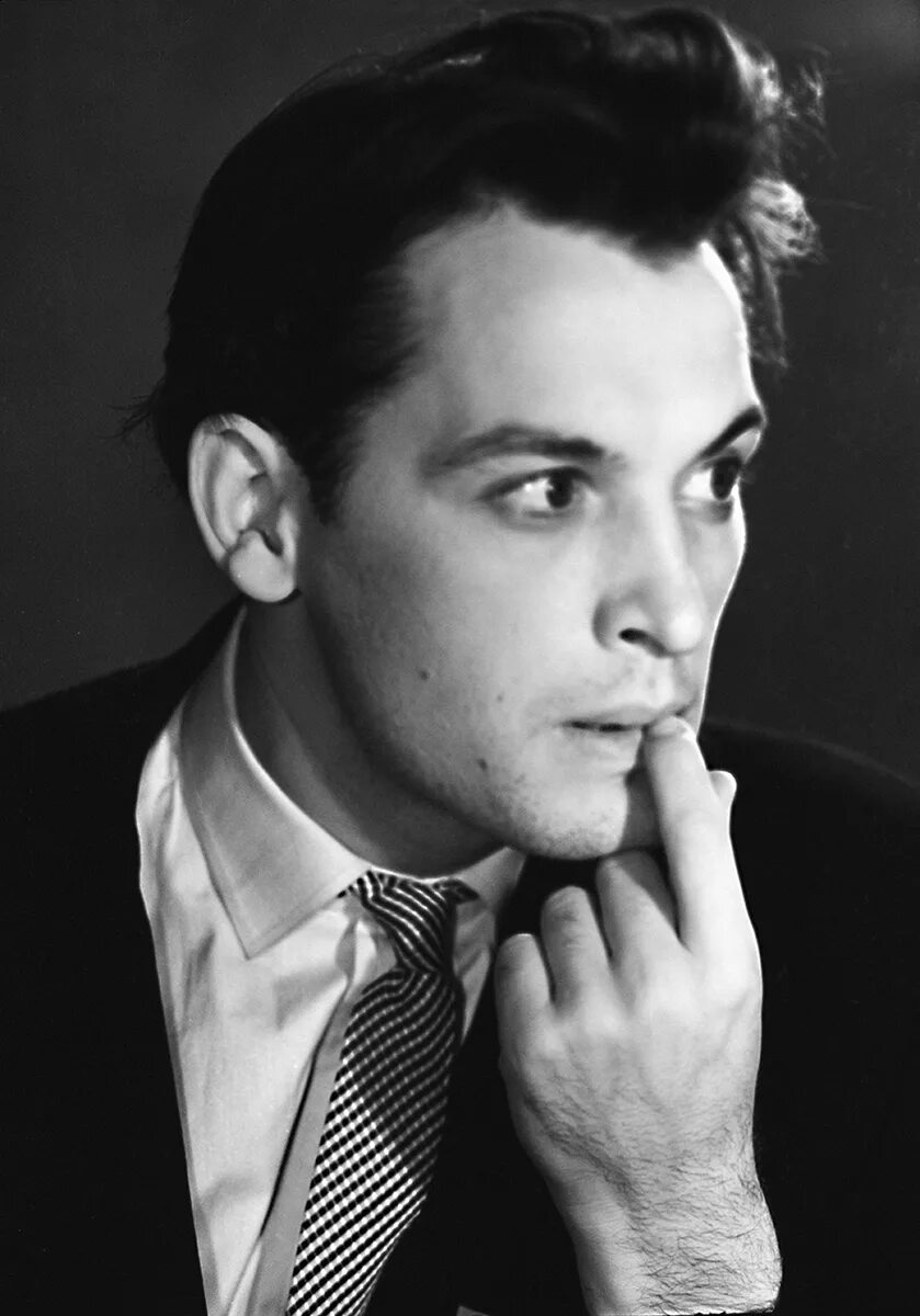 Артист лановой биография. Василий лановой. Василий лановой. Василий лановой в молодости. Василий лановой.