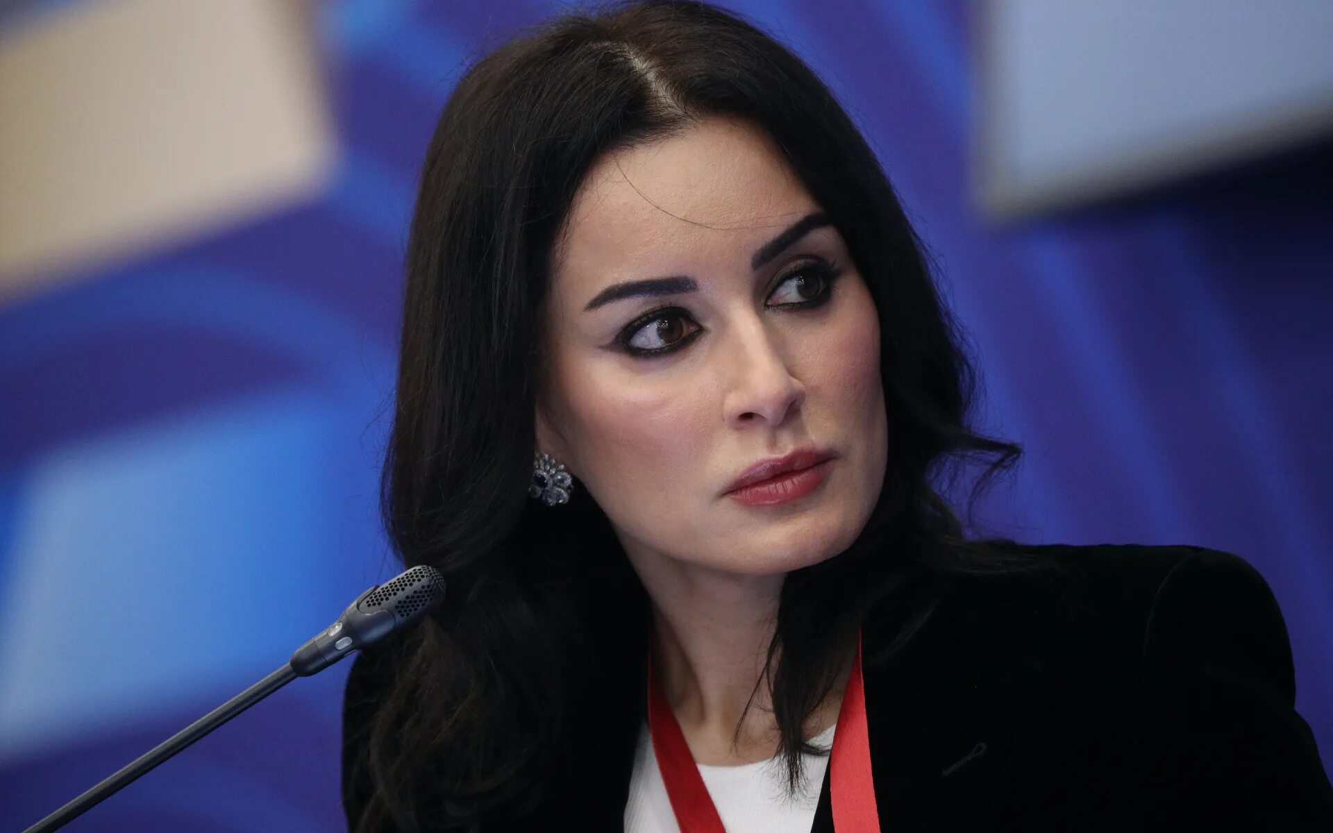 Тв канал канделаки. Тинатин канделаки. Тв канал канделаки. Тв канал канделаки. Тв канал канделаки.