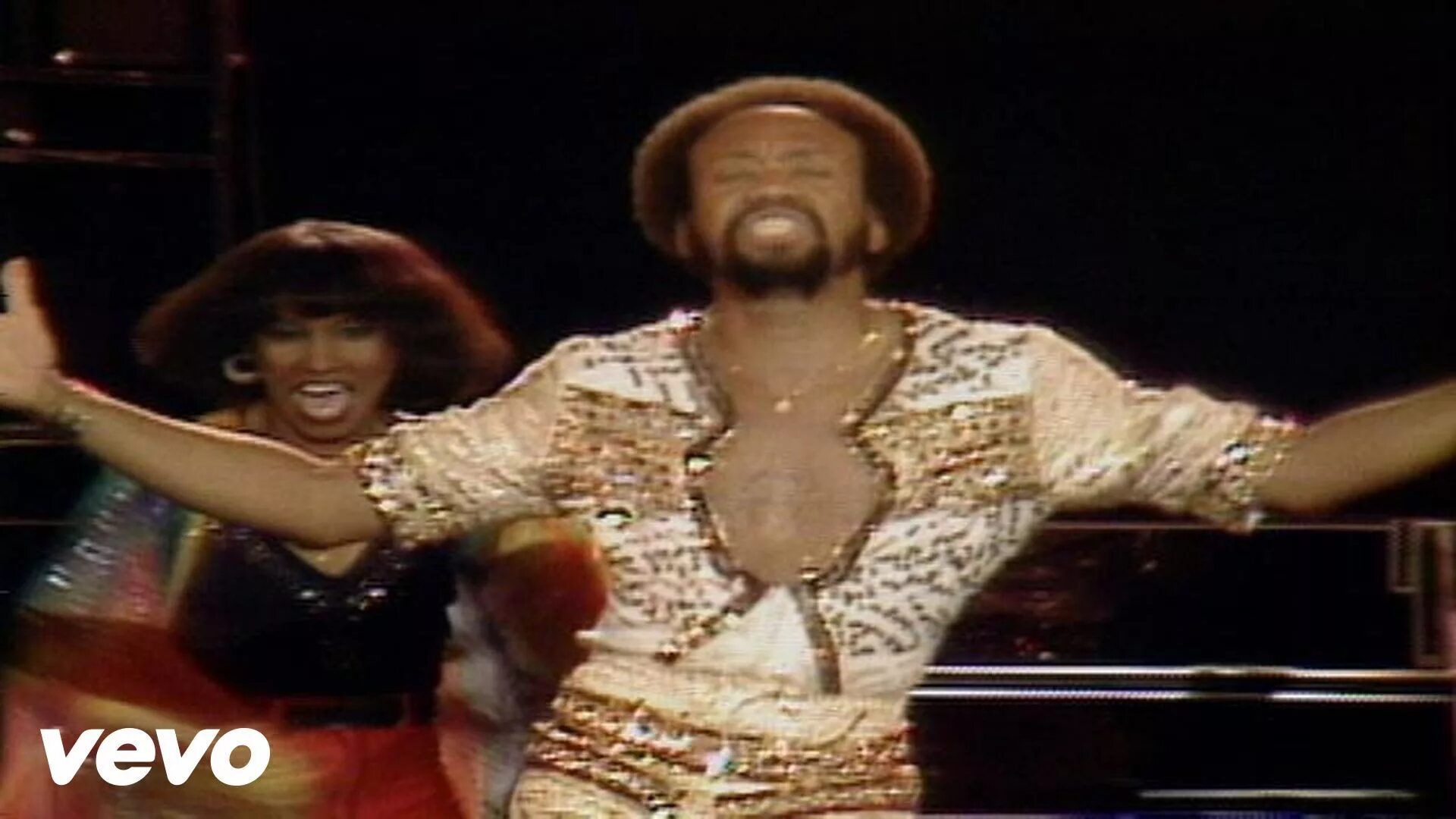 Fire boogie wonderland. Earth Wind and Fire Boogie Wonderland. Boogie Wonderland танец. Boogie Wonderland клип. Boogie Wonderland из какого фильма.