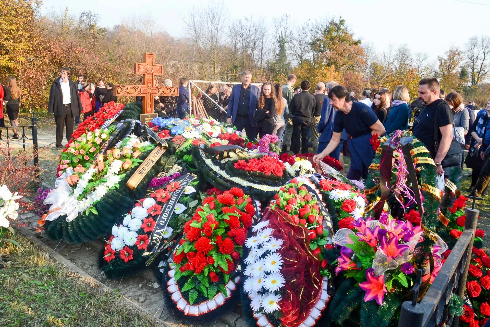 Смерти сегодня в мире. Похороны Василия Алексеева. Могила Ланового.