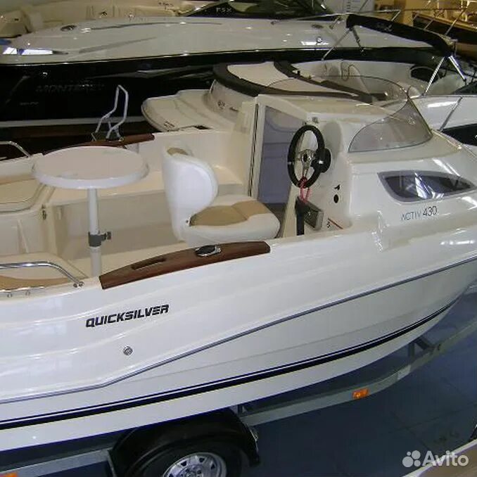 Квиксильвер купить. Катер Quicksilver 430. Катер Квиксильвер Актив кабин 430. Quicksilver Activ 430 Cabin. Квиксильвер 430 кабин.