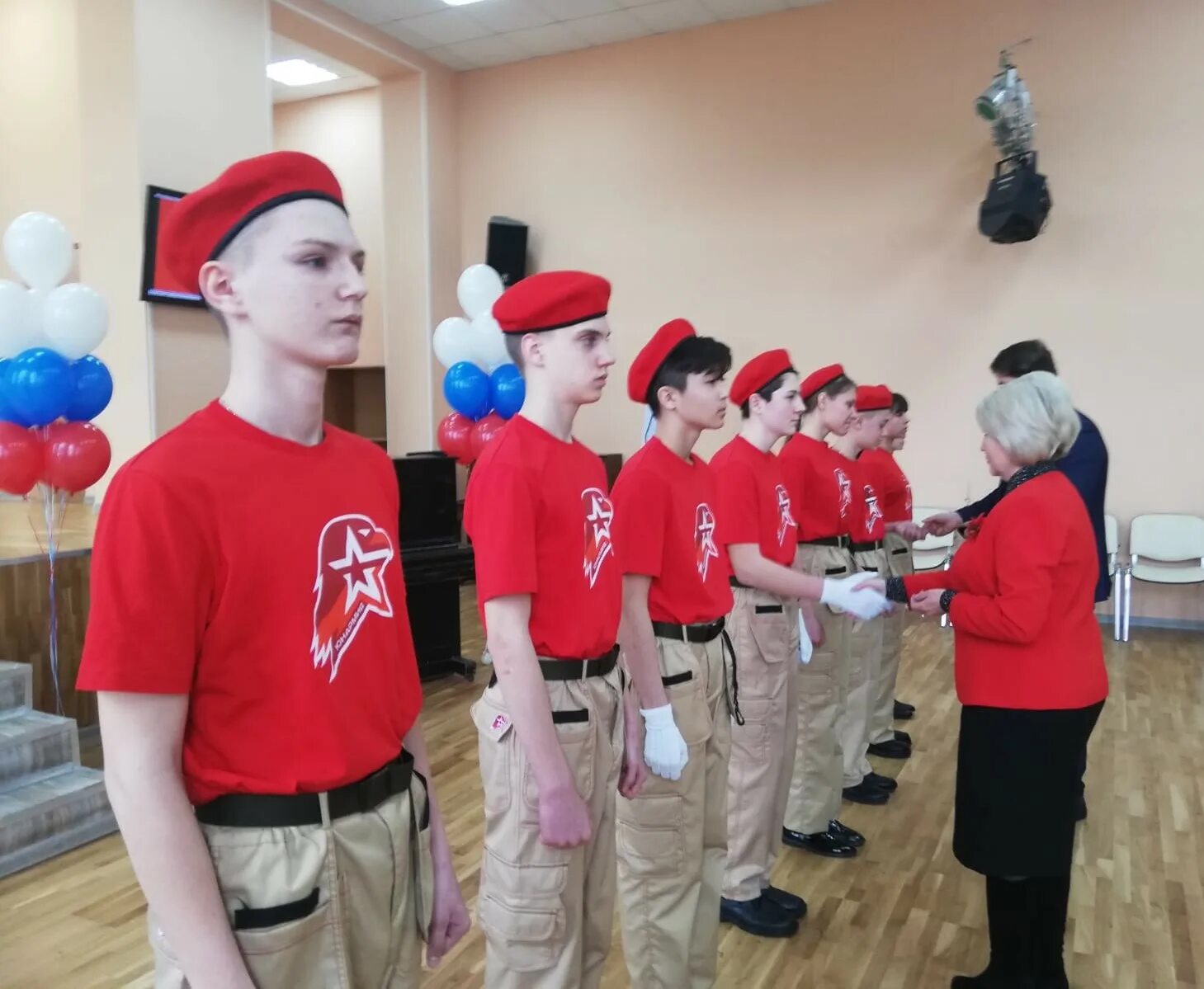 Посвящение в юнармию. Мытищи юнармейцы. юнармия посвящение в юнармейцы. юнармейцы в школе. юнармейцы в школе форма.