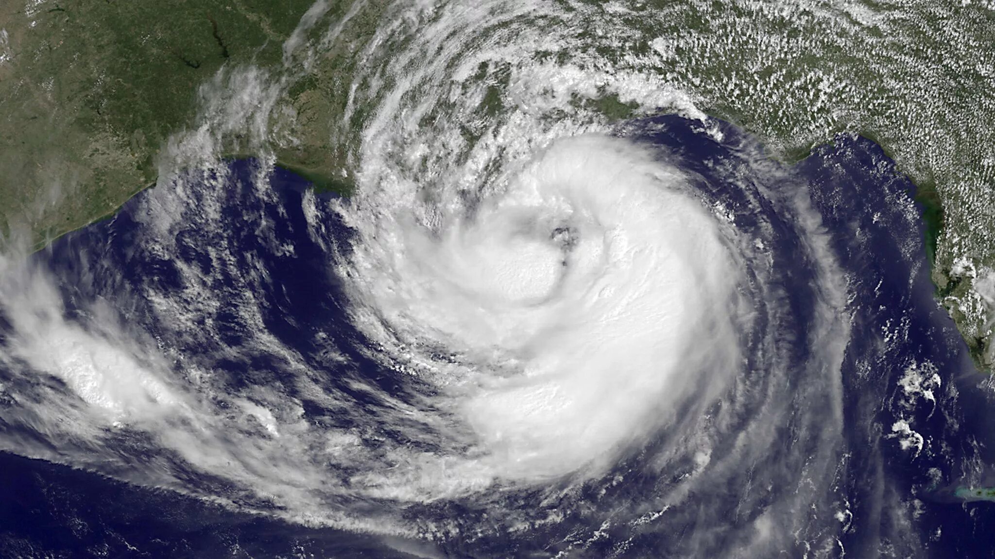 Hurricane – Cyclone – Typhoon. Тайфун Джорджия. Тайфун Пэм. Циклон Изабель. Тайфун mp3