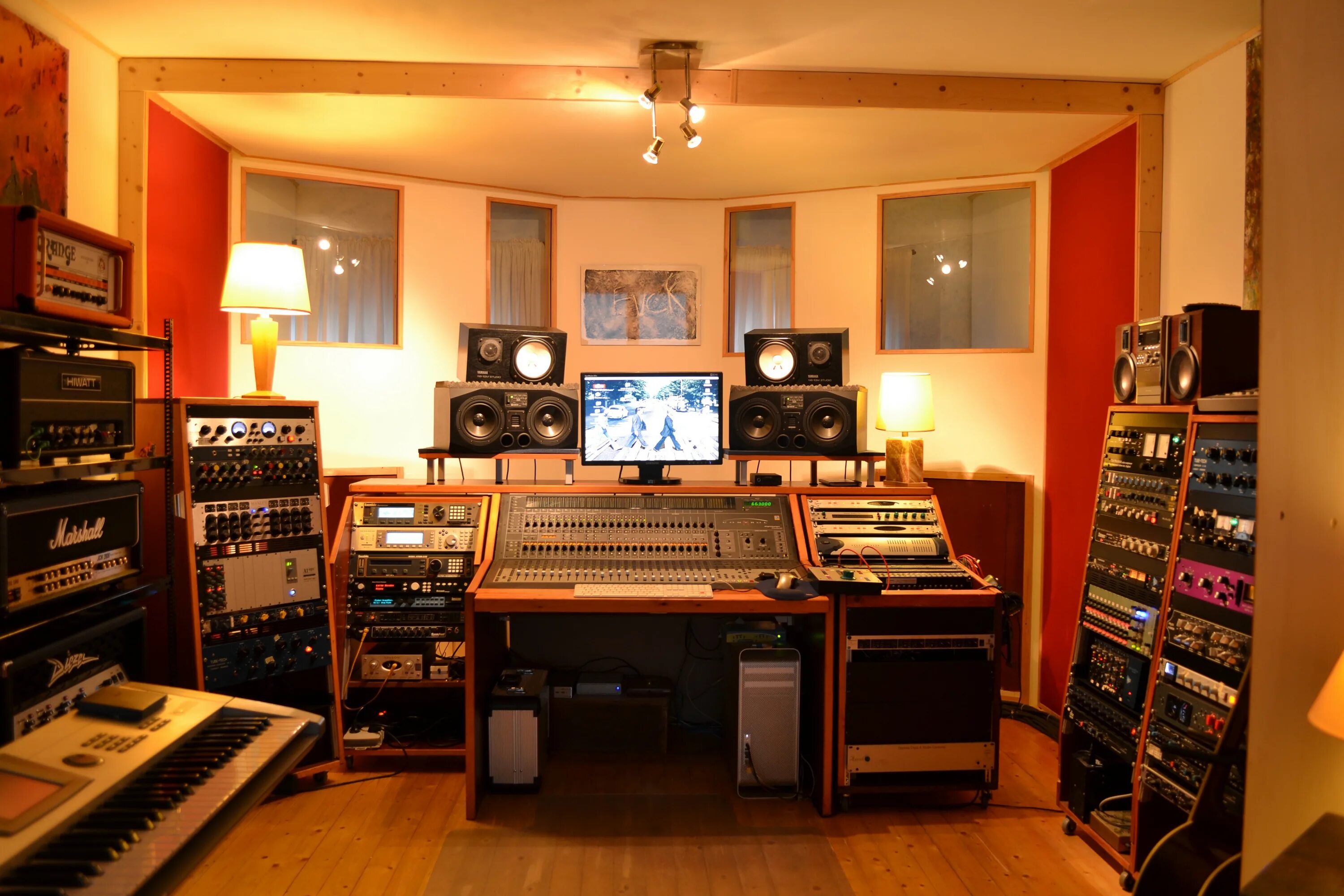 Видео звуко. Студия звукозаписи. Звукозаписывающая студия. Профессиональная студия звукозаписи. Оборудование для студии звукозаписи.