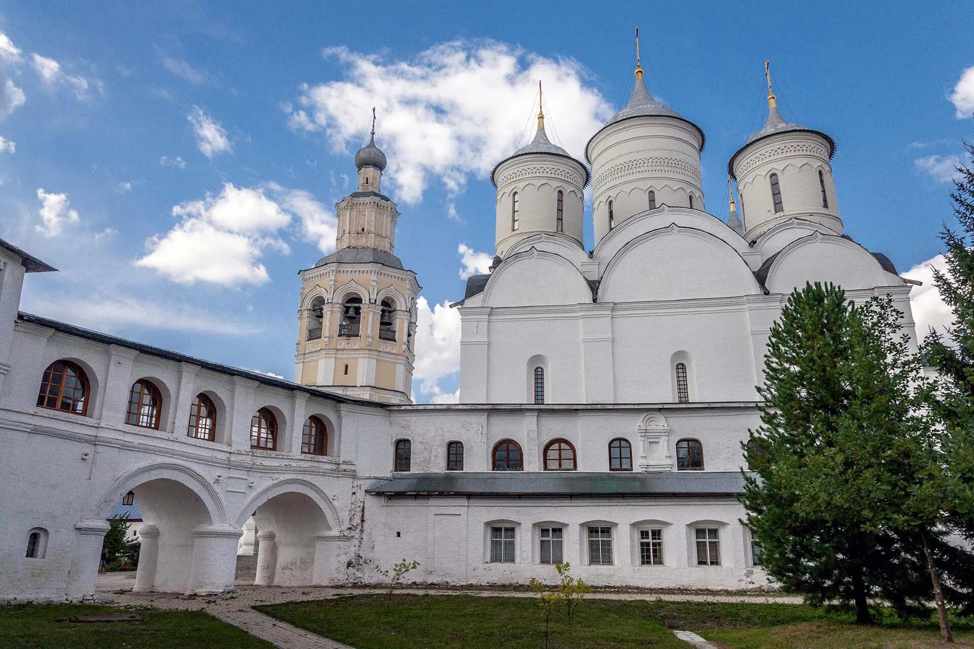 Спасо-прилуцкий димитриев монастырь. Вологда 27. Прилуцкий монастырь вологда. Спасо прилуцкий монастырь трапезная. Спасо-прилуцкий монастырь.