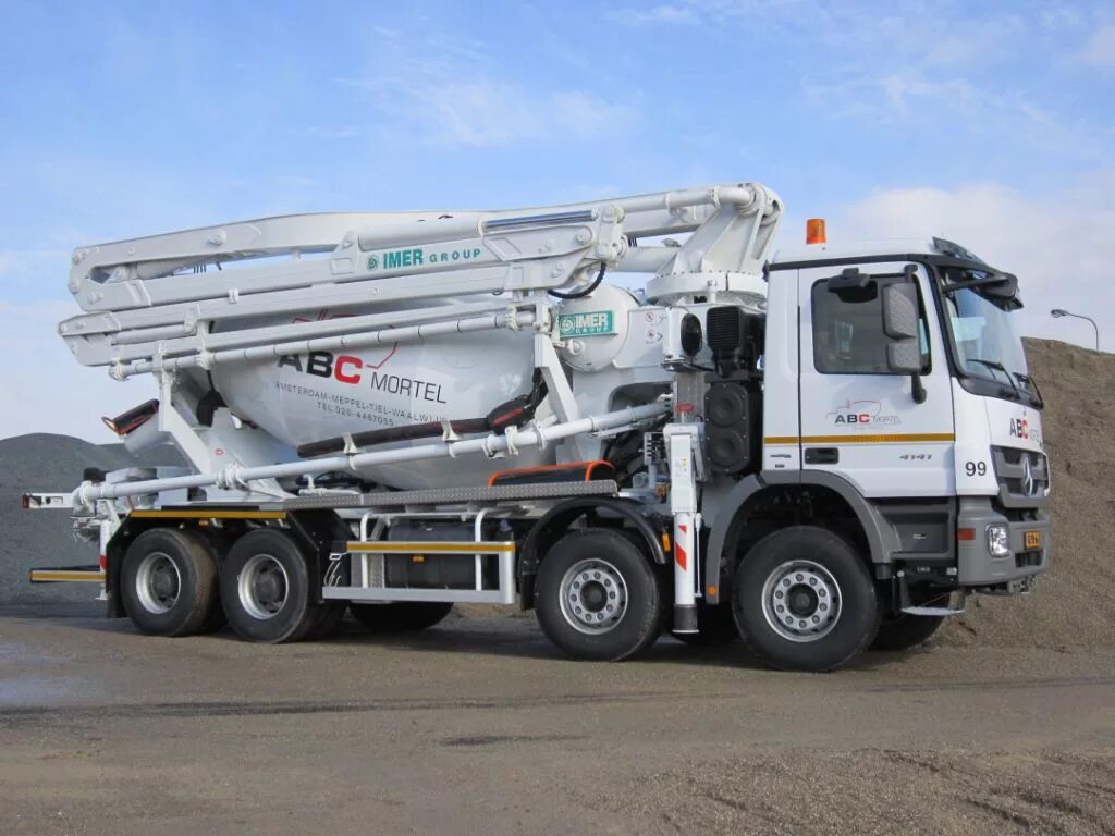 Бетононасос «CIFA pc506/309e». CIFA автобетононасос 2в1. Mercedes Benz Arocs бетононасос. Mercedes 1820 бетононасос.