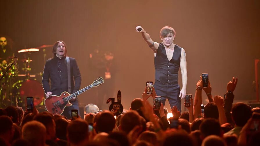 би 2 отменили концерт в омске. группа би 2 2024. отмененные концерты омск. би 2 омск сцена. би-2 концерт в омске скандал.