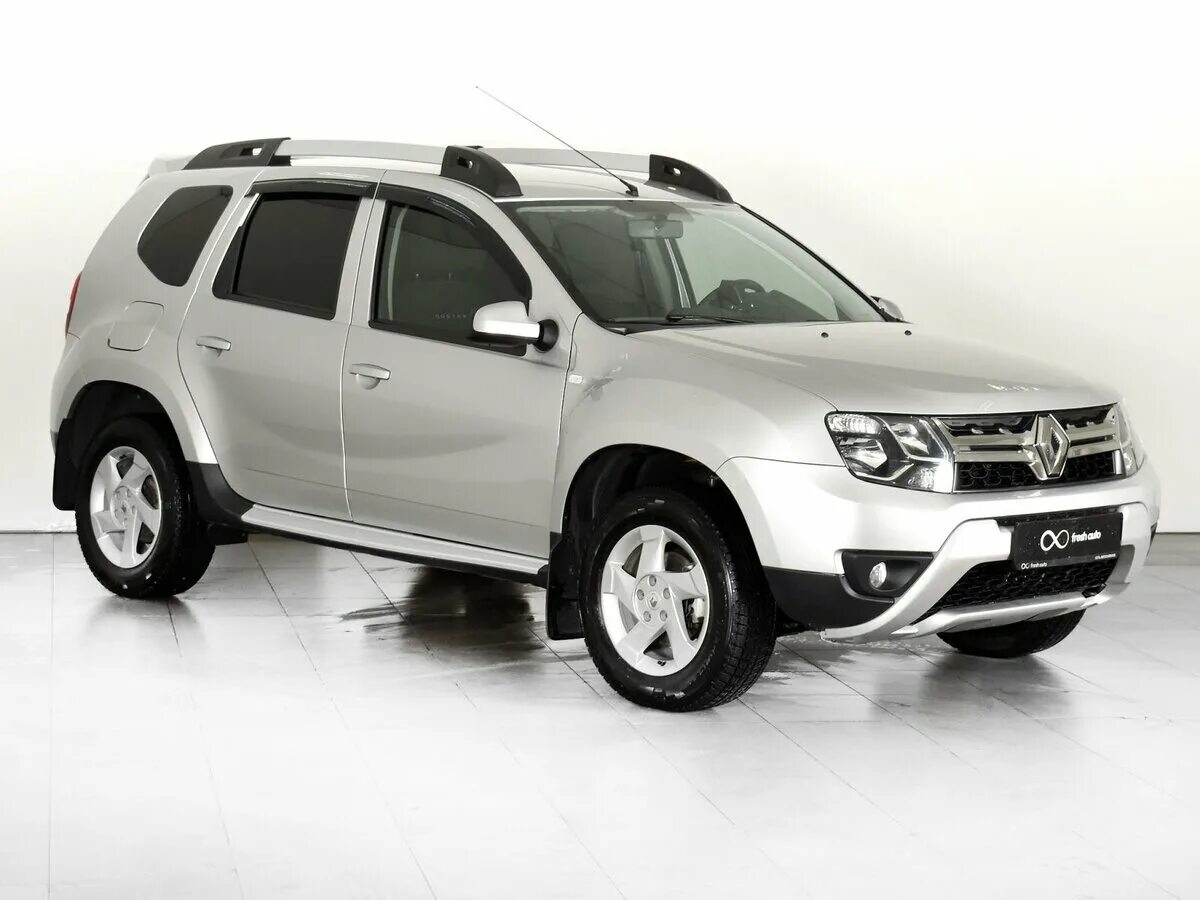 Рено Дастер 2018. Дастер серебристый. Серебристый Renault Duster i Рестайлинг 1.5d MT (109 Л.С.) 4wd с пробегом. Рено Дастер серебристый цвет фото.