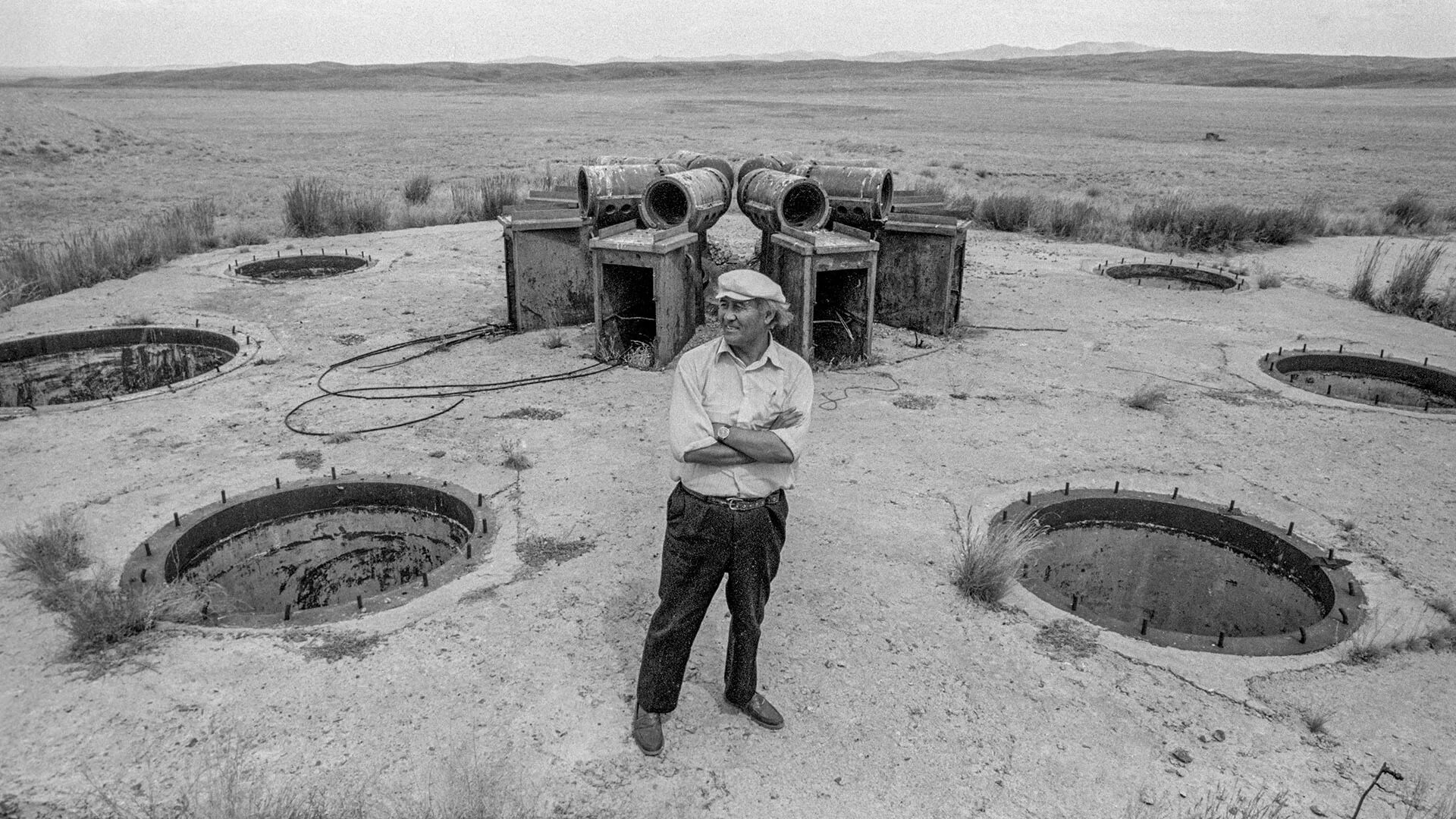Испытания ядерного оружия на семипалатинском полигоне. Ядерный полигон семипалатинск со взрывом. Семипалатинск испытания ядерного оружия. Ядерный полигон семипалатинск со взрывом. Семипалатинский испытательный ядерный полигон.