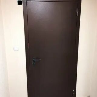 Входная дверь от застройщика