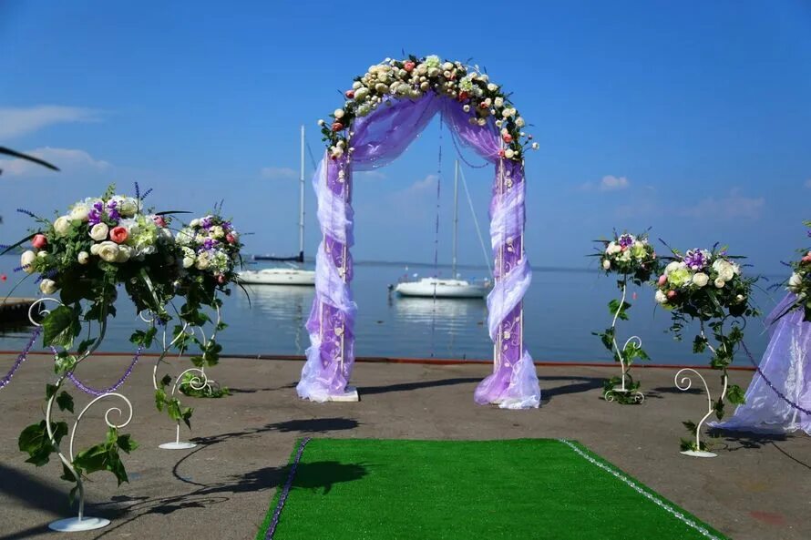 День открытых дверей юфу таганрог. Выездная регистрация в артисте. Выездная свадьба. Регистрация таганрог. Версель выездная регистрация.