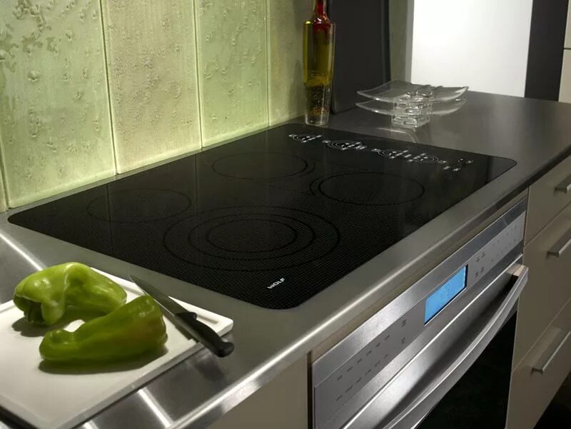 Встроенные поверхности купить. Варочная панель Ligron Tech. Кухонная плита Whirlpool interactive Cooktop. Индукционная плита Дефендер. Электрическая плита встраиваемая в столешницу.