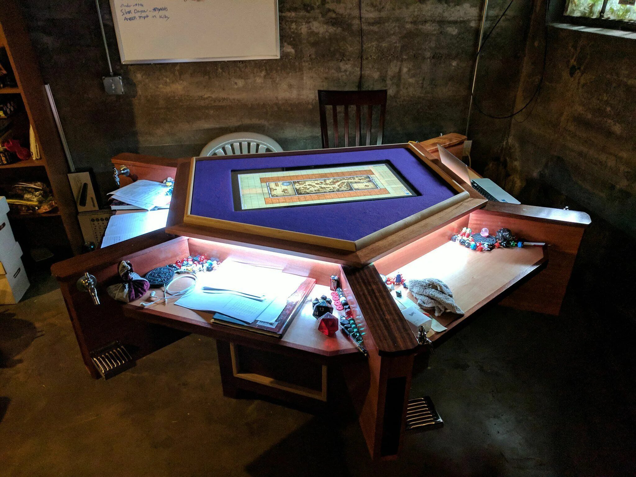 Tables игра