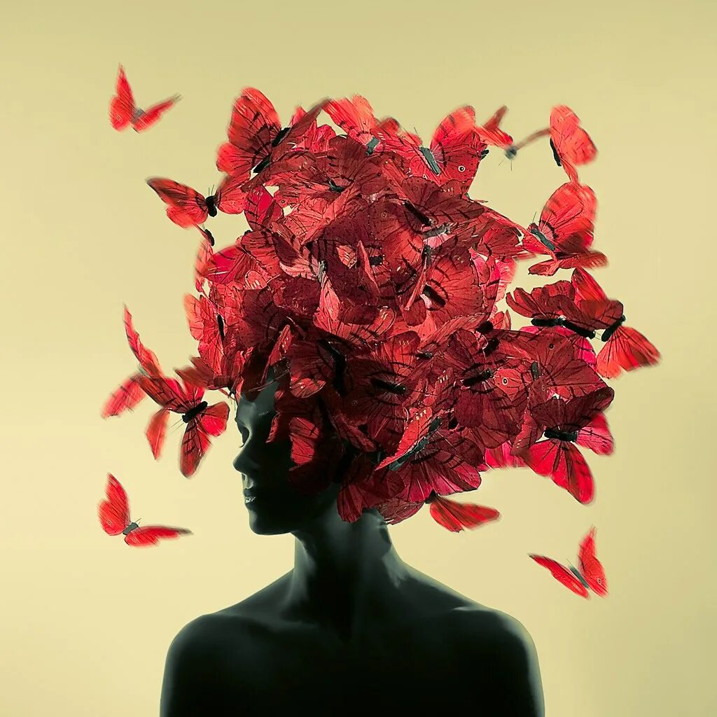Девушка мысли в голове. Девушка с цветами в голове. Голова бабочки. Цветы вместо головы. Бабочка над головой