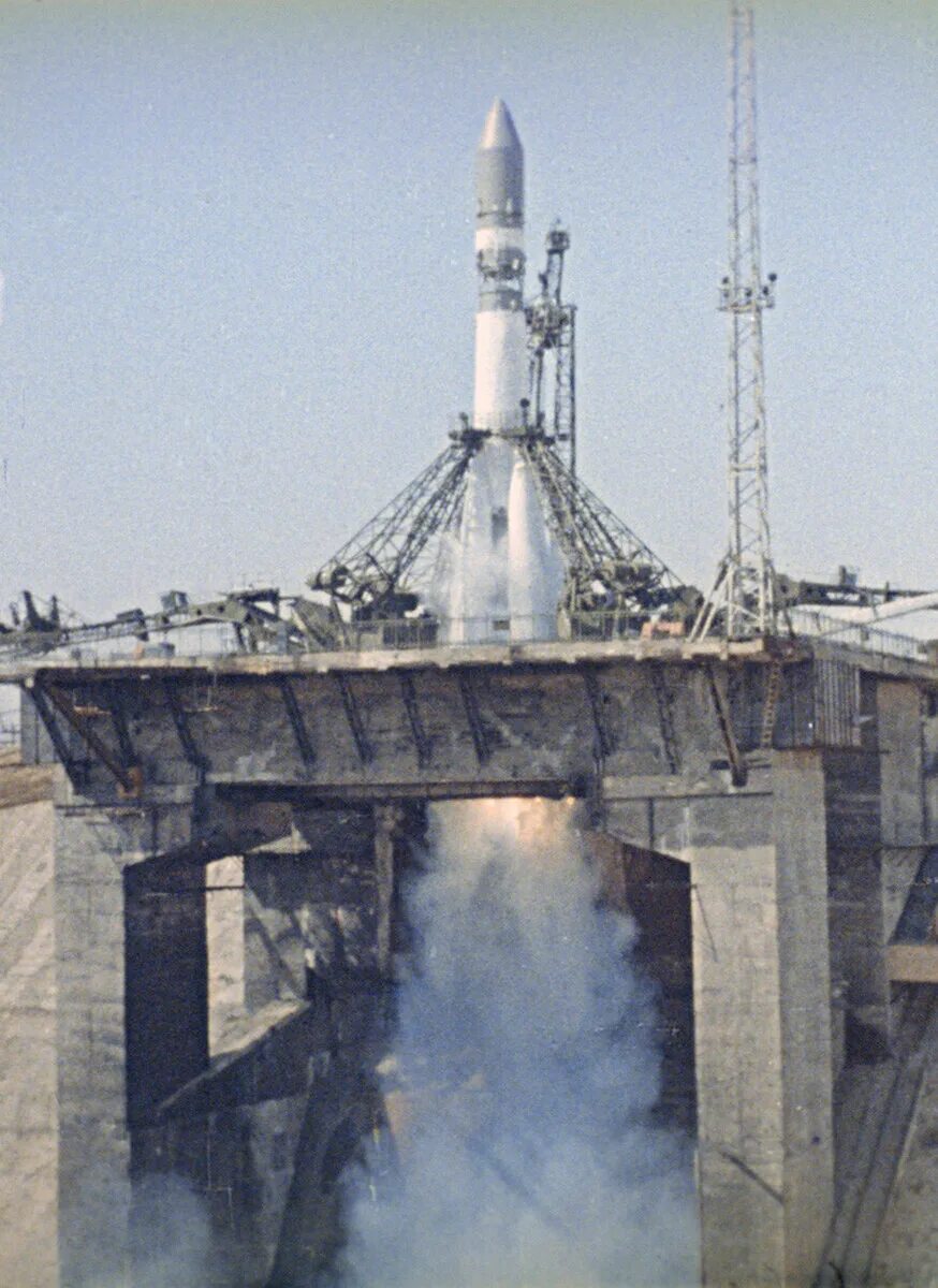 Космический корабль Восток Юрия Гагарина 1961. Космодрома Байконур 12 апреля 1961. Байконур Восток 1 Гагарин. Восток Байконур Гагарин 1961.