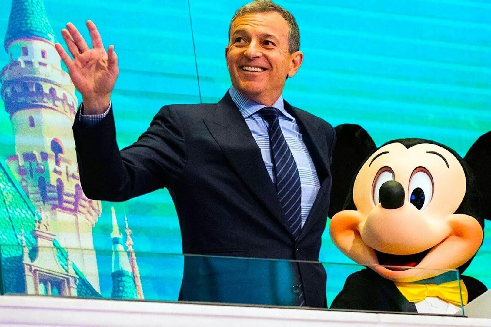 Bob company. Bob company. Боб айгер. Боб айгер дети. Bob company.