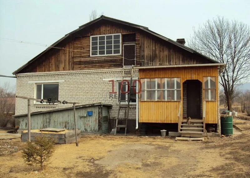 Углекаменск Партизанский район Приморский край. Партизанский городской округ, село Углекаменск. Село Перетино, Партизанский район, Приморский край Черняховского 4. База в Углекаменске.. Село партизанск