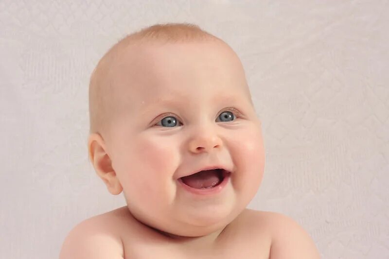 Улыбающийся смайлик. Улыбающийся смайлик. Смайлики картинки. Улыбающийся смайлик. Фото смайликов.