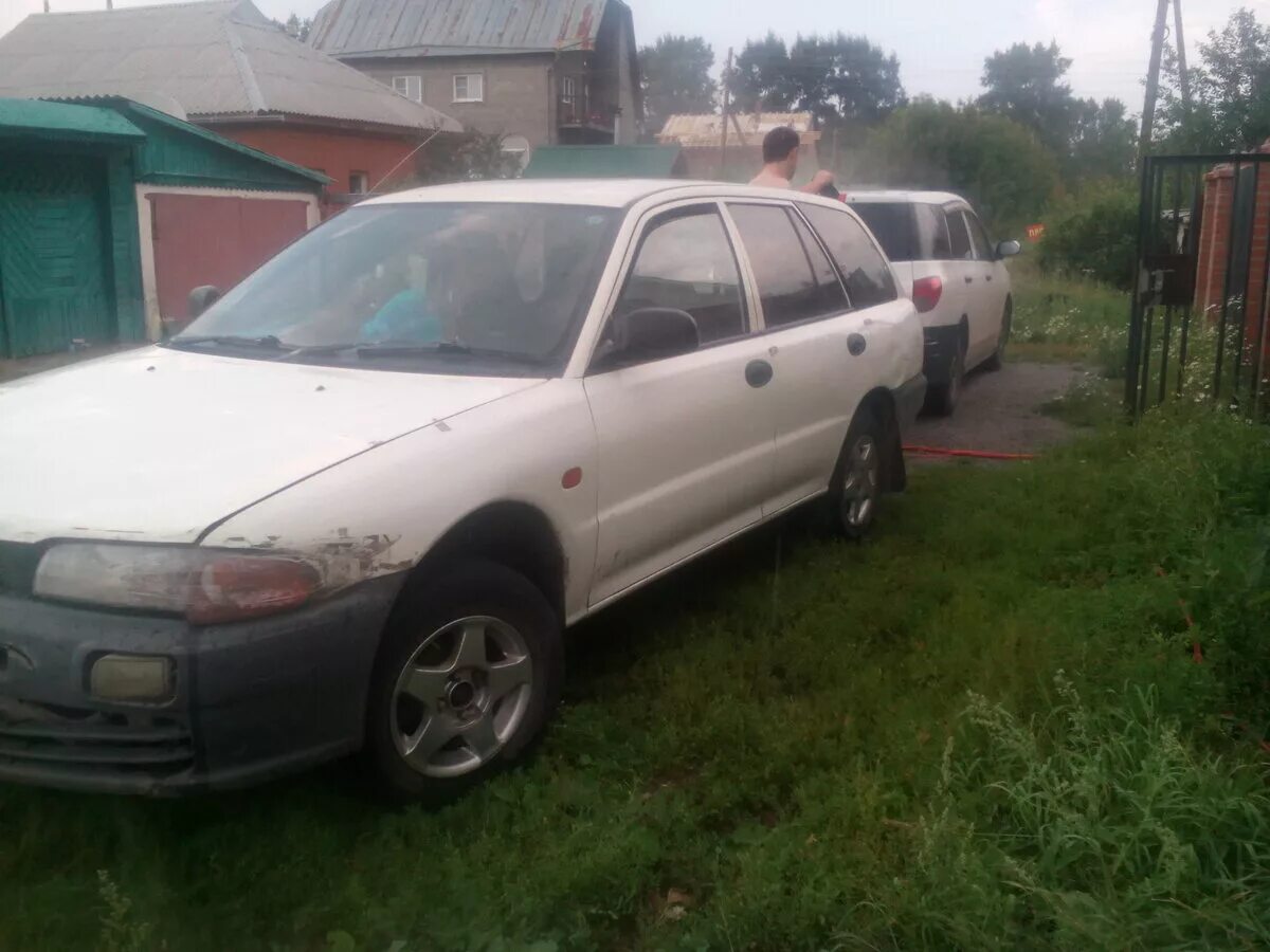 митсубиси либеро 2000