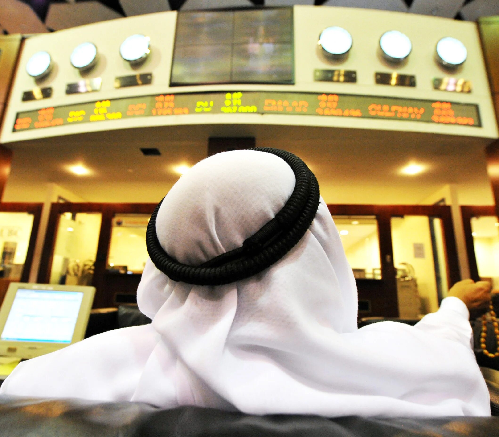 Биржа ОАЭ. Дубай биржа. Экономика Дубая. Фотография биржи ОАЭ. Marketing uae