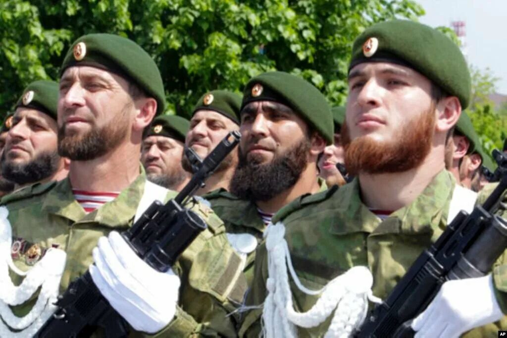 Что означает чеченец. Чеченцы. Чеченские военнослужащие.