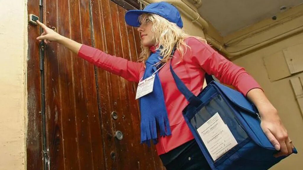 Проведение опроса населения. Всероссийская перепись населения. Перепись населения фото. Переписчик населения. Переписчик населения.