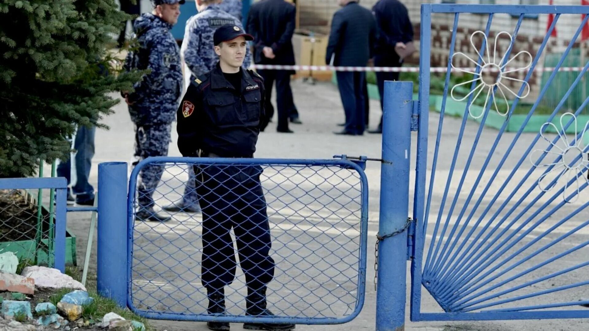 Стрельба в ульяновском. Вешкайма ульяновск детский сад стрельба. стрельба в детском саду в ульяновске 2025. ульяновская область стрельба в садике.