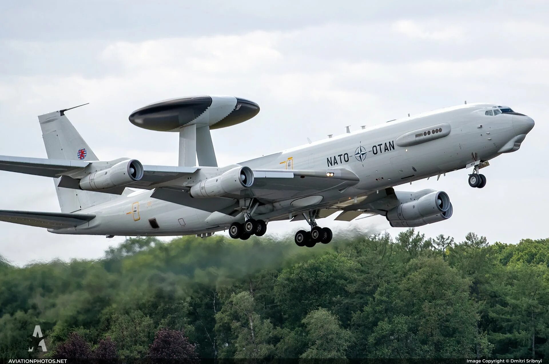 Разведчик нато. Самолет ДРЛО АВАКС. АВАКС Е-3 Sentry. E-3a Sentry AWACS. АВАКС самолет разведчик.