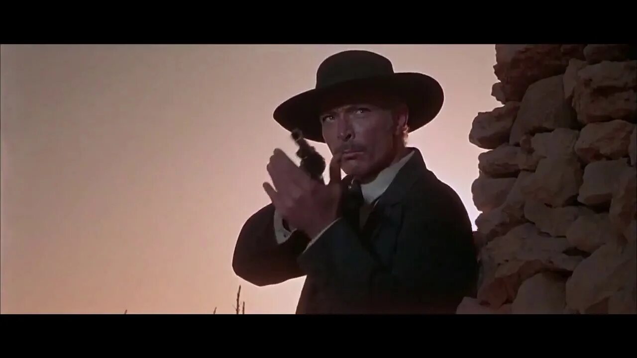 Lee van Cleef. Ли Ван Клиф хороший плохой злой. Ли Ван Клиф фото. Ли Ван Клиф долларовая трилогия.