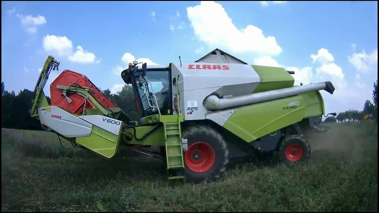 Комбайн CLAAS Tucano 450. Шнек CLAAS Tucano 450. CLAAS Tucano 450 бункер. CLAAS Tucano 450 топливный бак.