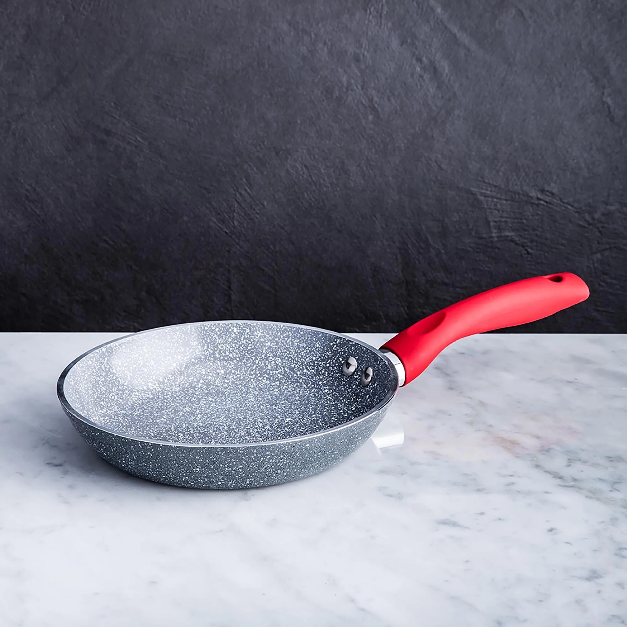 Сковорода yes 20см индукция. Мраморные сковородки. Сковорода с мраморным антипригарным покрытием 26 см. Набор сковородок эденберг. Сковорода mayer & boch 24 см.