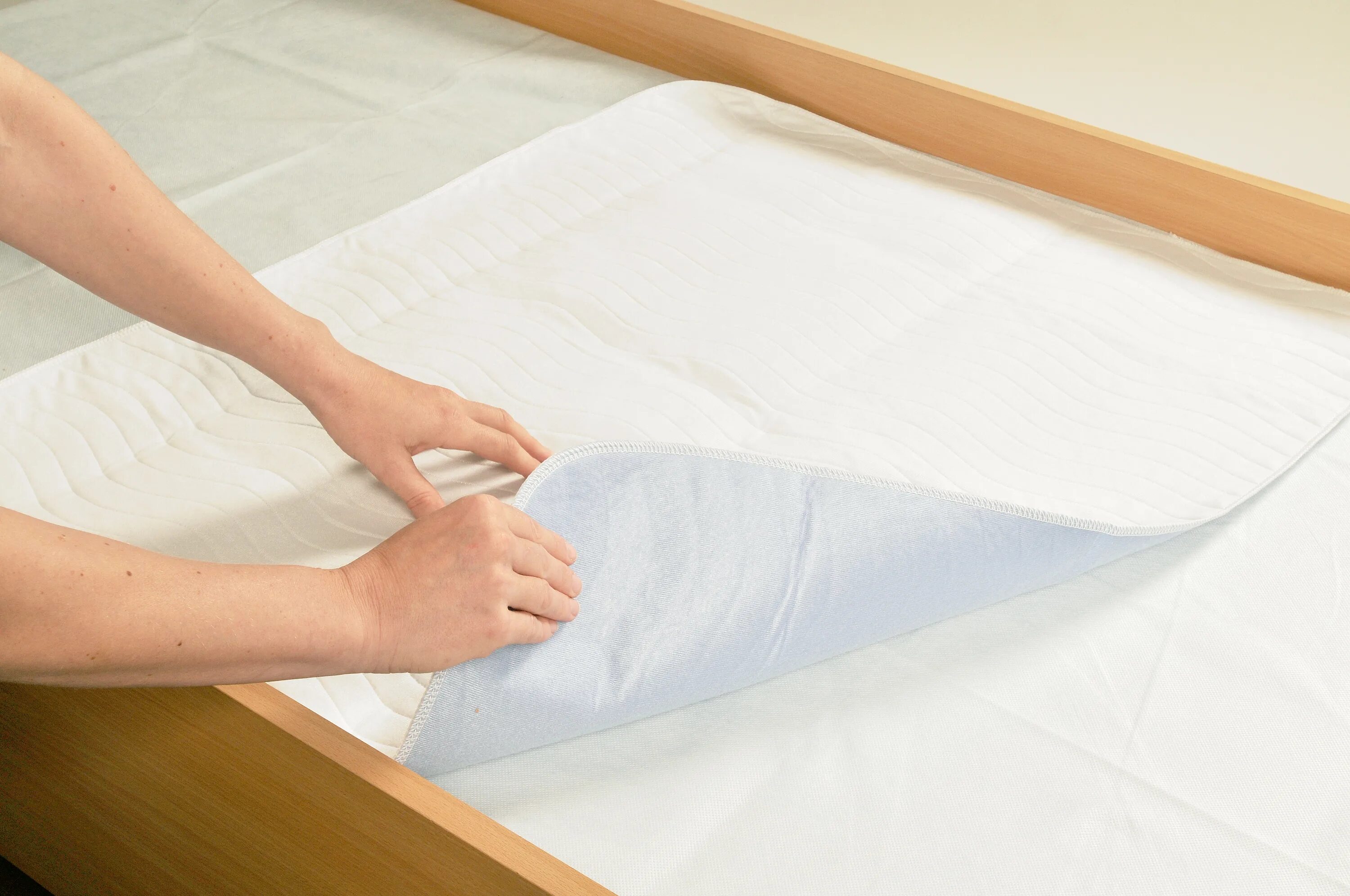 Abri soft washable пеленки. Abena abri soft washable. Пеленка abena abri-soft многоразовая. Влажные салфетки для лежачих больных. Многоразовая пеленка abri-soft washable.