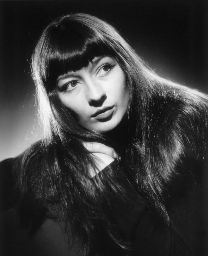 Juliette greco 2020. Жюльетт греко в молодости. Жюльетт греко фото. Жюльетт греко французская актриса. Жюльетт греко фото.