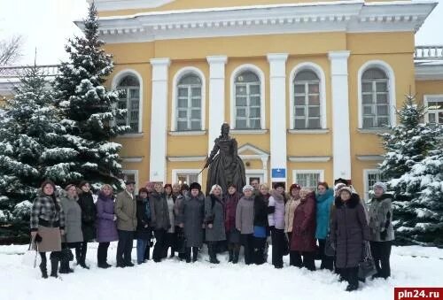 Говорит новоржев. Музей Новоржев. Новоржев детский дом. Краеведческий музей Новоржев. Новоржев день музея.