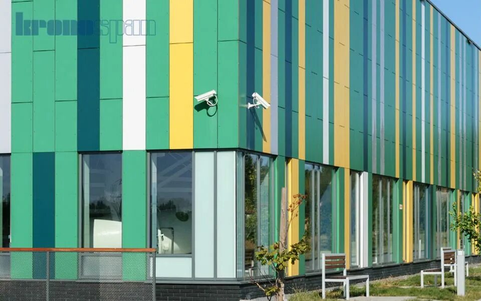 Hpl-панели fundermax м003 alu edelstahlton. Цвета hpl панелей. Фасады hpl пластик. Fundermax hpl панели. Архитектура hpl панели.