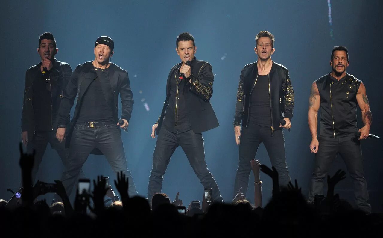 The block. Группа new kids on the block. new kids on the block сейчас. nkotbsb new kids on the block сейчас. new kids on the block 2025.