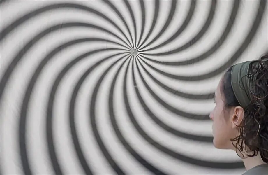 Движение гипнотизера. Гипнотизер. взгляд гипнотизера. гипнотизер конский. исса гипнотизёр.