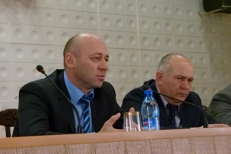 Министр спорта кчр. Министерство спорта здание. Министр спорта кчр. Федерация бокса кчр руководство. Минспорт кчр.