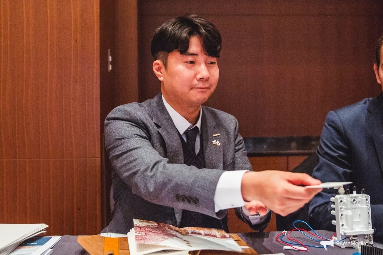 Предприниматели кореи. Знаменитые бизнесмены южной кореи. Знаменитые бизнесмены в корее. Бизнесмены республика корея. Южно корейские предприниматели.