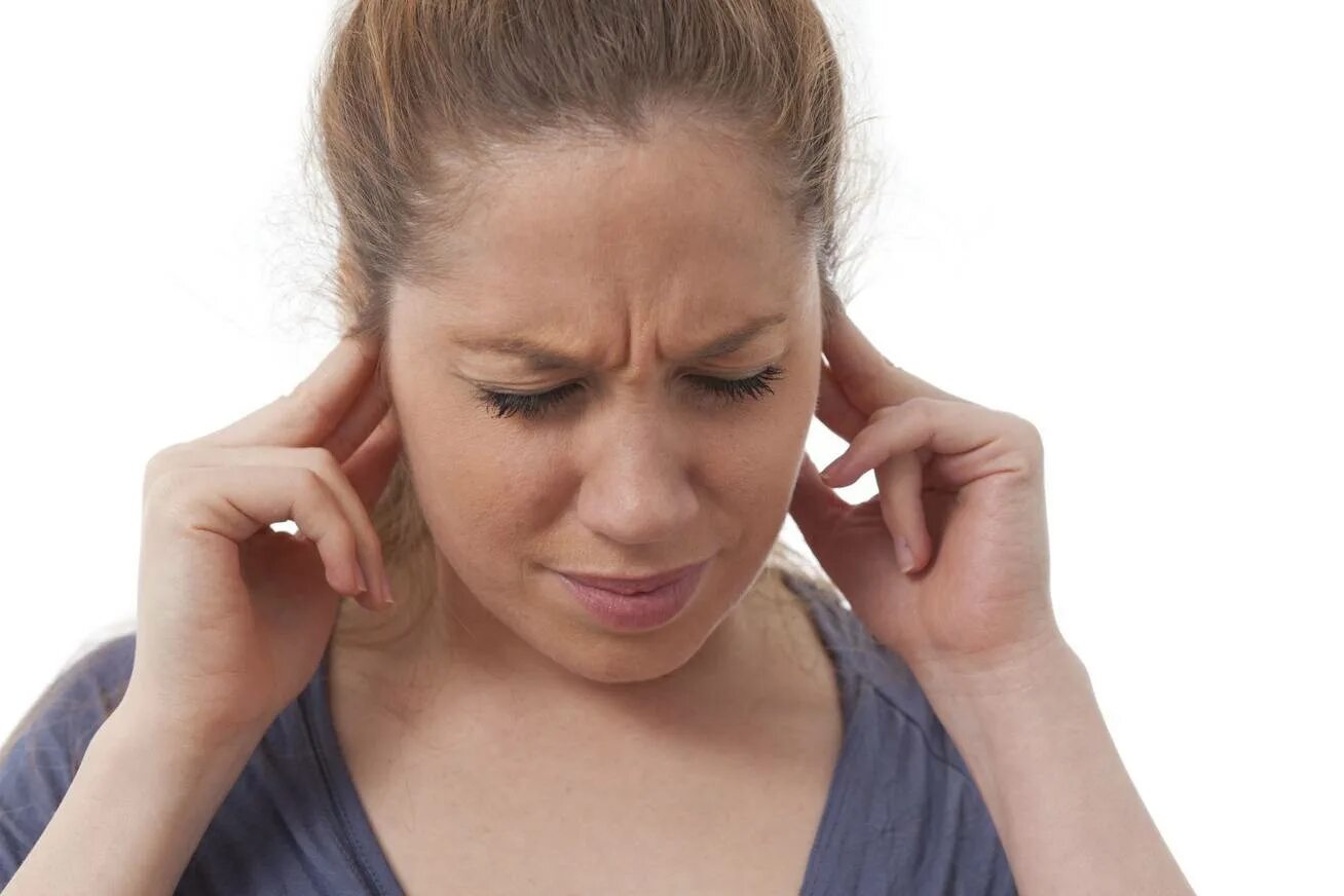 Звон в голове как избавиться. Свист в голове. Голова свистит. Шум звон в ушах причины. Свист в голове.