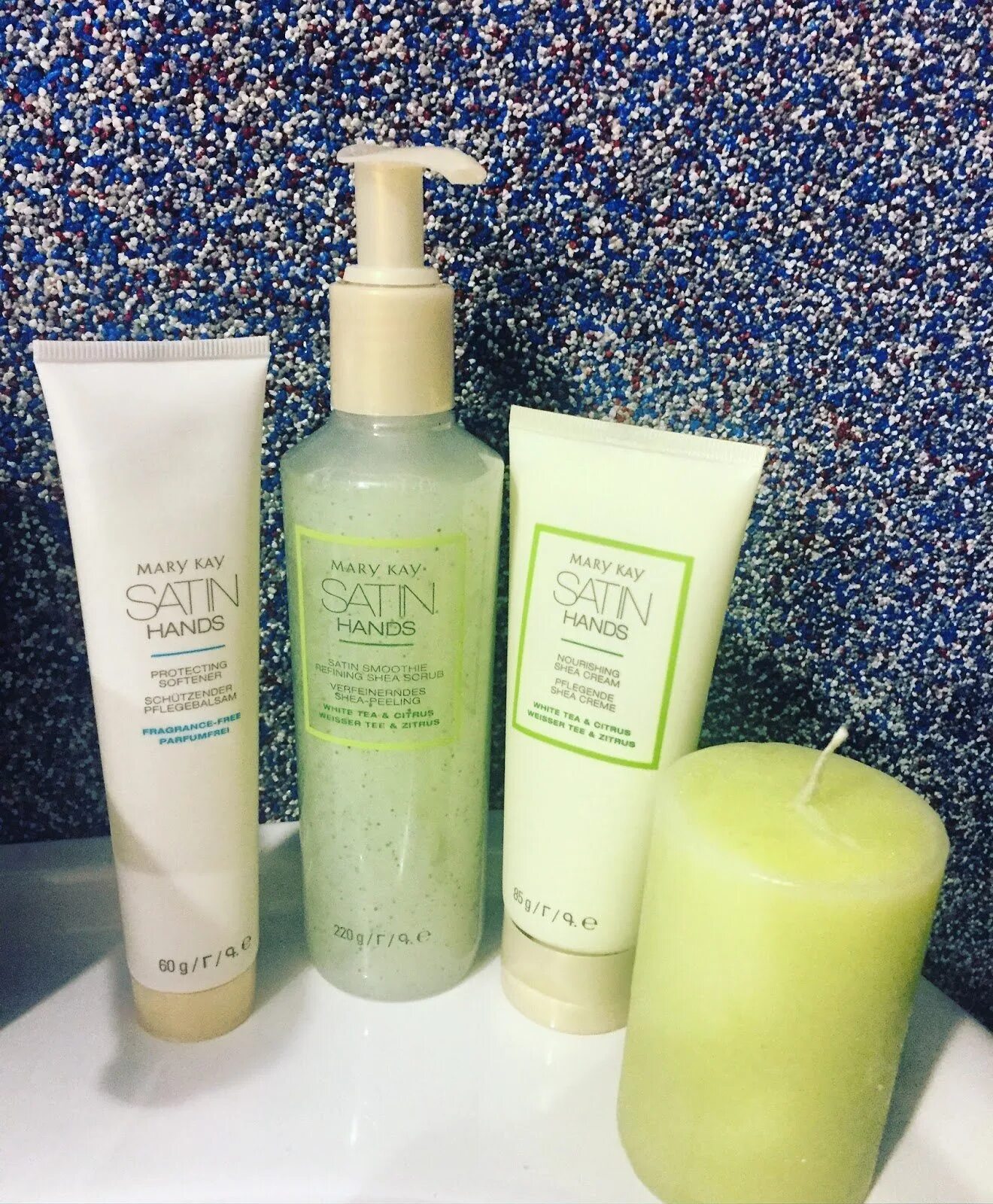 Satin hands. Набор бархатные ручки мэри кэй. Satin hands роза. Мэри кей satin hands hand cream 2008. Satinhands мери кей peach satin smoothie.