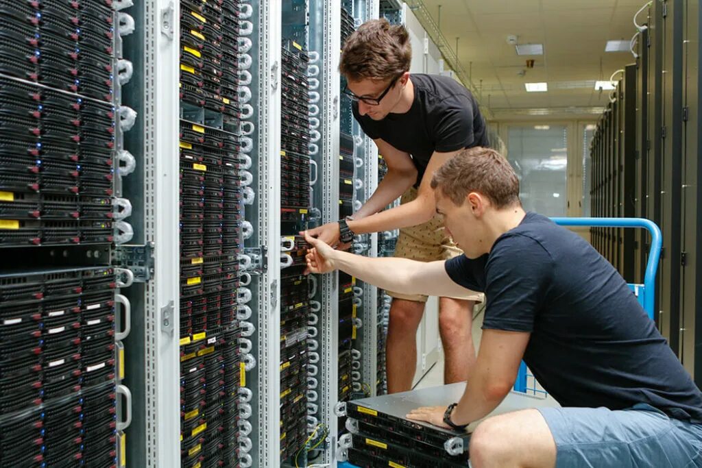 Contact server