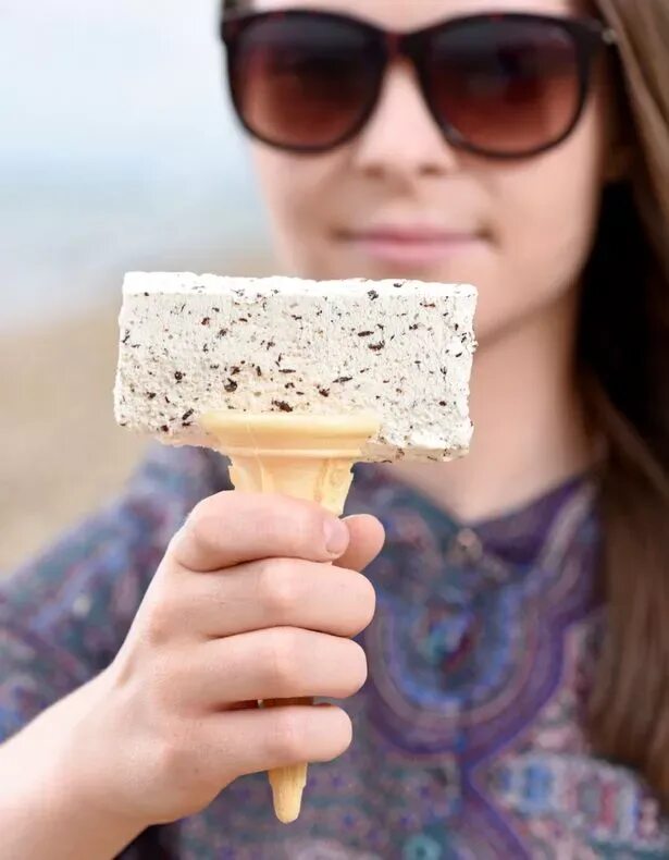 Язык мороженое. Нетающий лед мороженое. freeze-dried ice cream. нетающая льдинка мороженое. freeze ice cream.