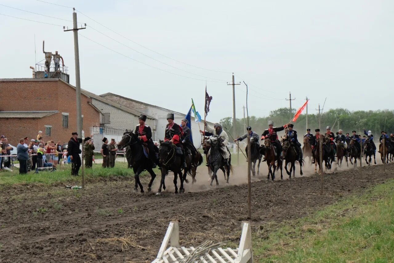 Погода терское ставропольского края. Терские казаки Ставропольского края. Галюгаевские Терские казаки. Село Кочубеевское Терское казачье войско. Казачество Кочубеевское.